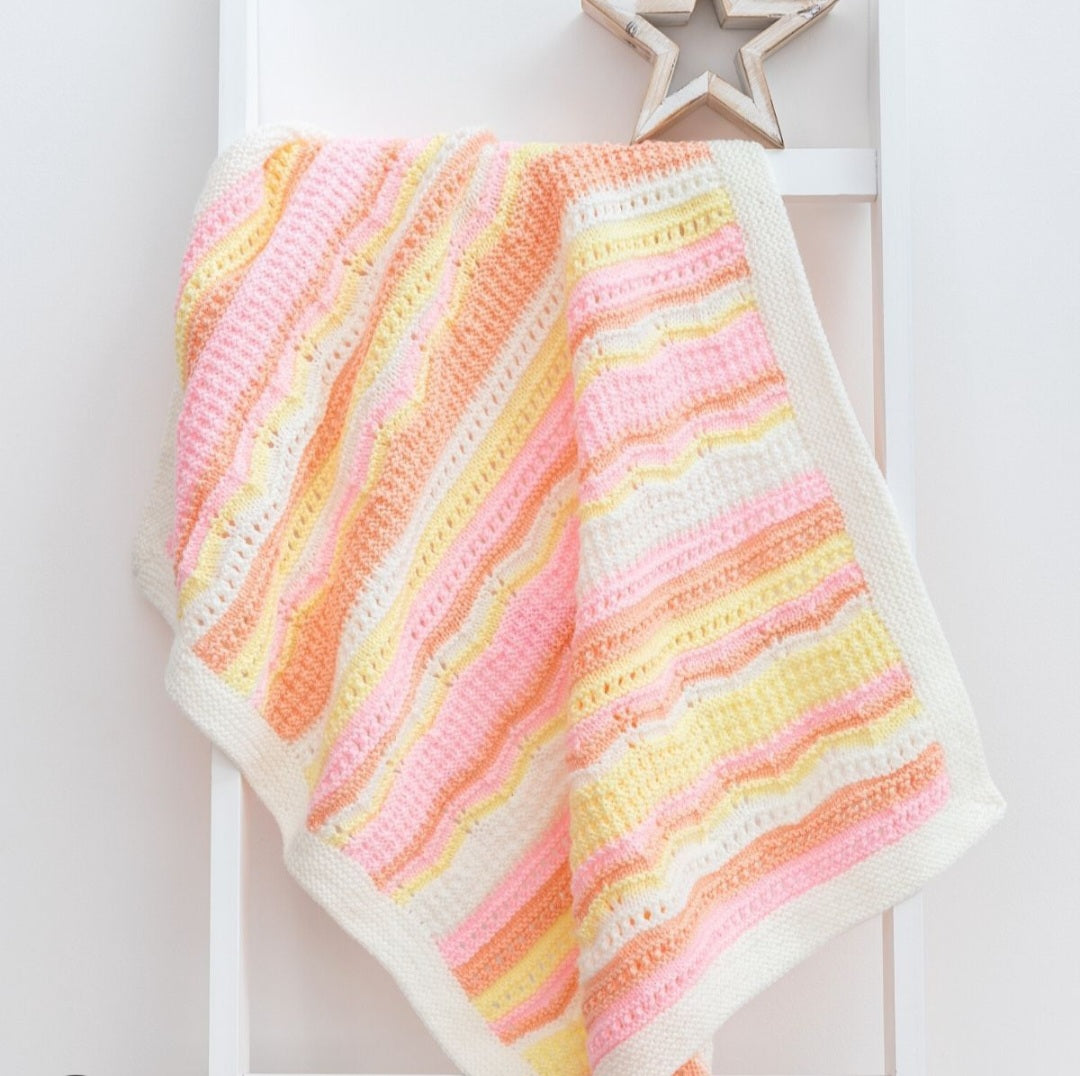 Little Star Blanket Knitting Kit in Emu Classic DK (1021) - pink