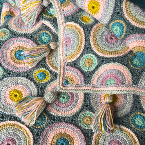 Magic Circles - Skimming Stones - Janie Crow - No Pattern Included